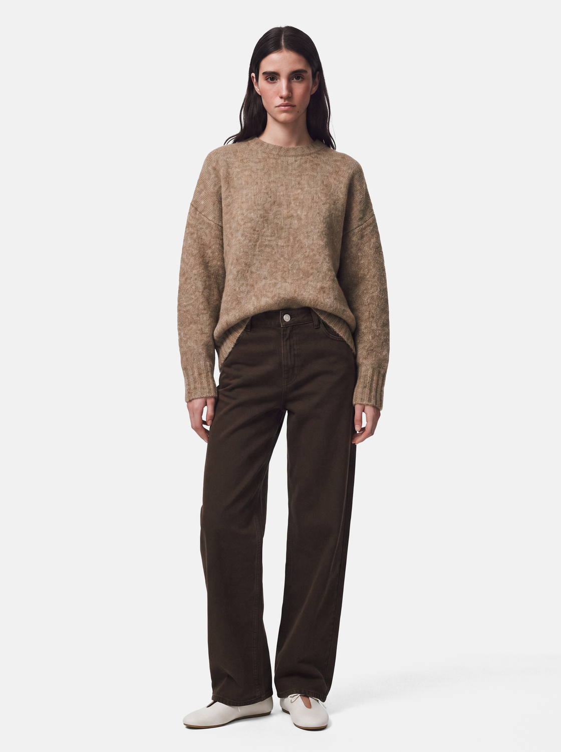 model_shot-front_full